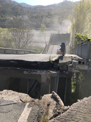 Il ponte crollato ad Aulla-Massa Carrara (foto N.Rosa/Cronache Nuoresi)