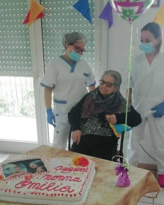 Nonna Emilia festeggia 100 anni