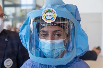 Coronavirus. Uno dei dispositivi donati dal Conad al San Francesco di Nuoro (foto S.Novellu)