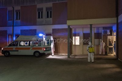Il pronto soccorso Covid-19 del San Francesco di Nuoro (© foto S.Novellu)