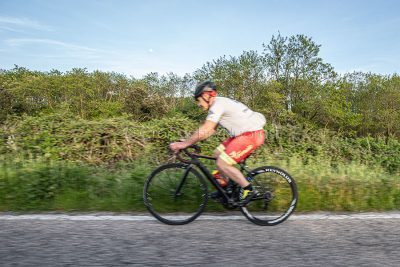 Un ciclista nei pressi di Macomer (foto S.Novellu)