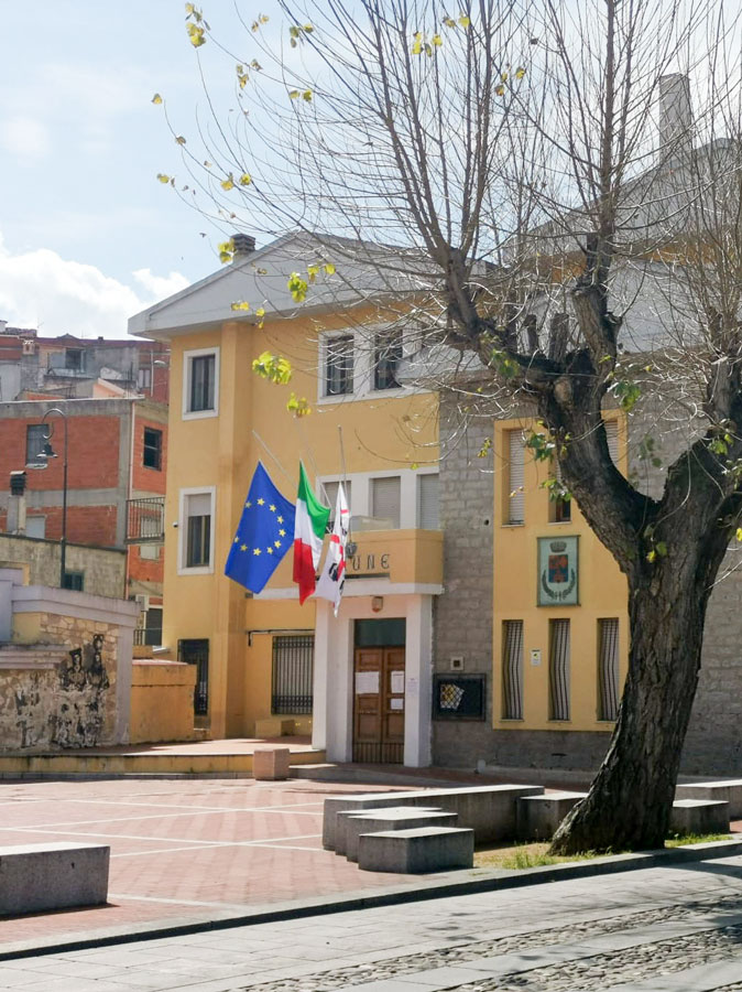 Oliena. Gli amministratori condannano gli episodi di violenza: “la nostra è una comunità pacifica”