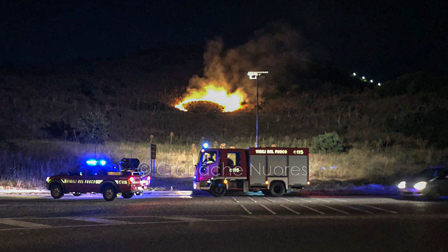 Nuoro. Principio di incendio alle porte della città