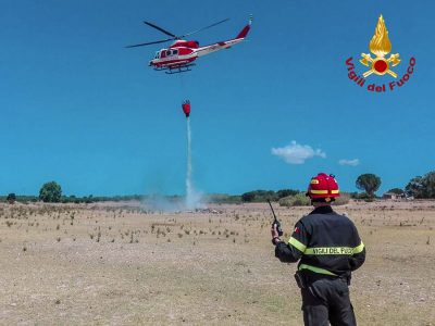 Esercitazione antincendio dei Vigili del fuoco di Nuoro