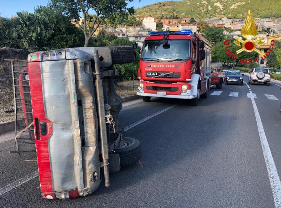 Dorgali. Scontro tra un pick-up e un’utilitaria: tre feriti al San Francesco