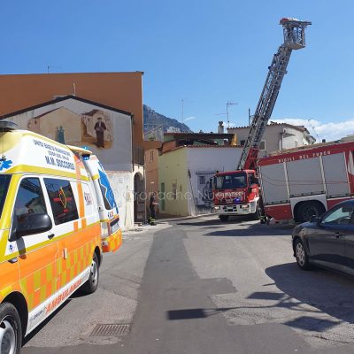 L'intervento dei Vigili del fuoco e del 118 a Irgoli