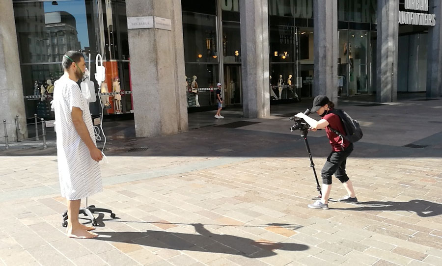 “URBI et ORBI”: la via Crucis del performer nuorese Mette per ricordare il Covid- 19