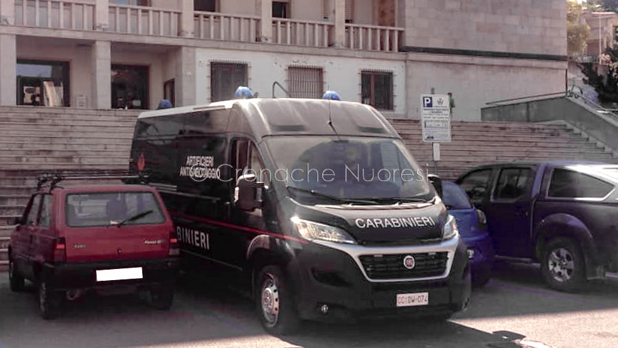 Allarme bomba: evacuato il Palazzo di Giustizia di Nuoro