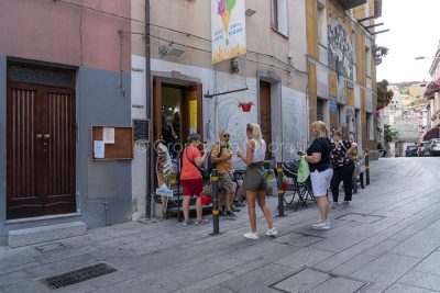 Turisti a Orgosolo (foto S.Novellu)