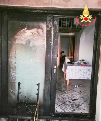 L'appartamento bruciato a San Teodoro