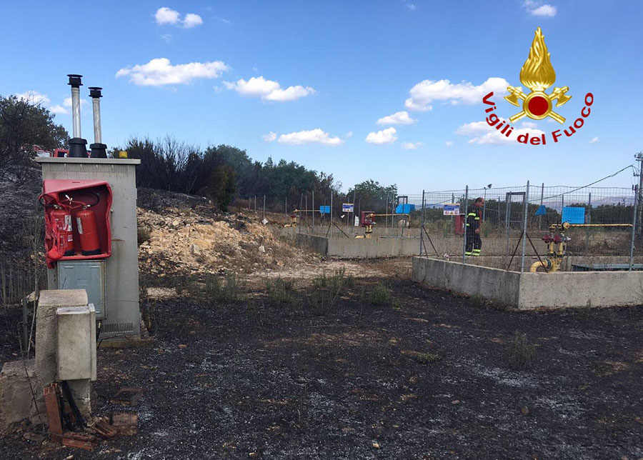 A fuoco le campagne di Fonni e Ollolai: in azione elicotteri e super puma