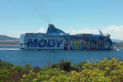 Navi a Olbia (f . M. Messa)
