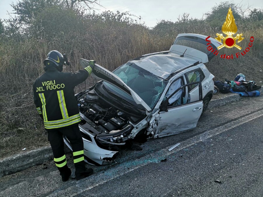 Nuoro. Frontale tra due auto sulla SS 389: diversi i feriti