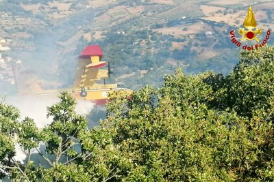 Canadair in azione a Burgos