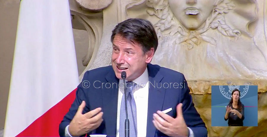 Bozza DPCM.  Festività blindate: vietati gli spostamenti ma a Capodanno coprifuoco fino alle 7.00