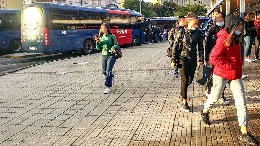 L’approfondimento. Due ore per fare pochi chilometri: sui trasporti scolastici nel Nuorese serve una svolta vera