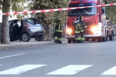 I Vigili del Fuoco impegnati nell'intervento di via Piemonte