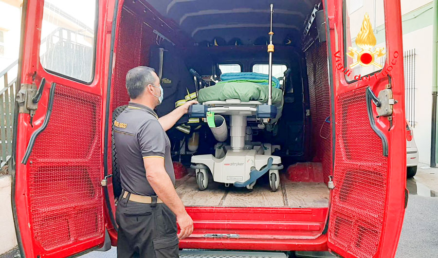 Nuoro. I Vigili del fuoco hanno reso possibile l’accesso a scuola di uno studente disabile