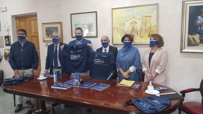 L'assessore Gianni Chessa con gli organizzatori della manifestazione