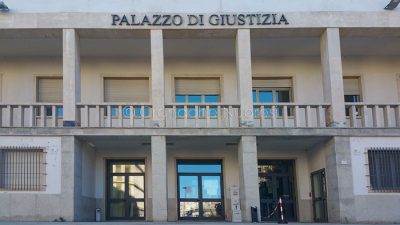 Il tribunale di Nuoro (foto S.Novellu)