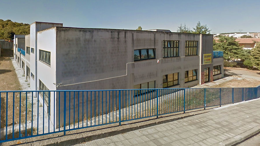 Studenti di Biscollai ostaggio della burocrazia: dopo due anni non possono rientrare nel loro istituto