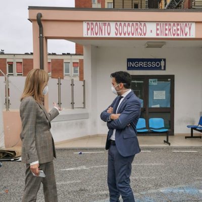 L'assessore Lampis con da dott.ssa Cattina