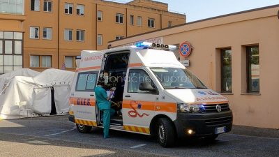 Sospetto Covid al pronto soccorso di Nuoro (foto S.Novellu)