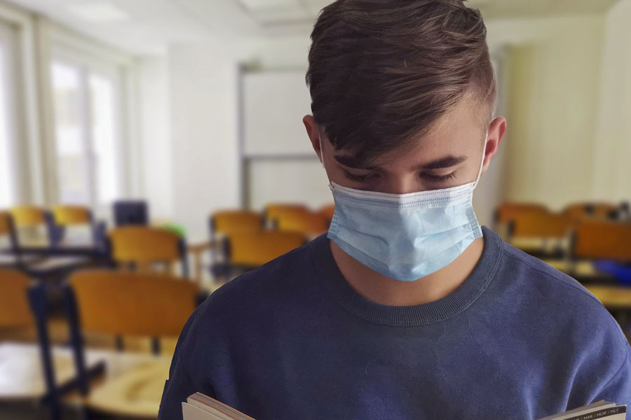 Bozza Dpcm, mascherina obbligatoria a elementari e medie anche seduti al banco