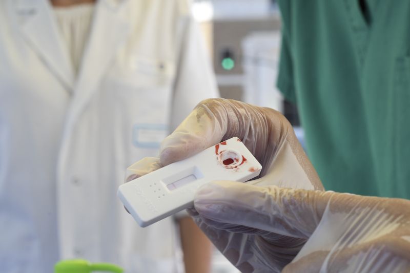 Covid. Oggi in Sardegna quasi 1800 nuovi positivi e 4 decessi: aumentano i ricoveri in terapia intensiva