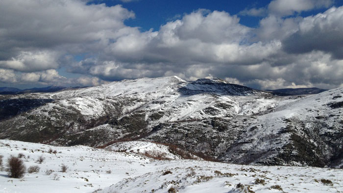 Primavera con la neve sopra i 1300 metri in Sardegna