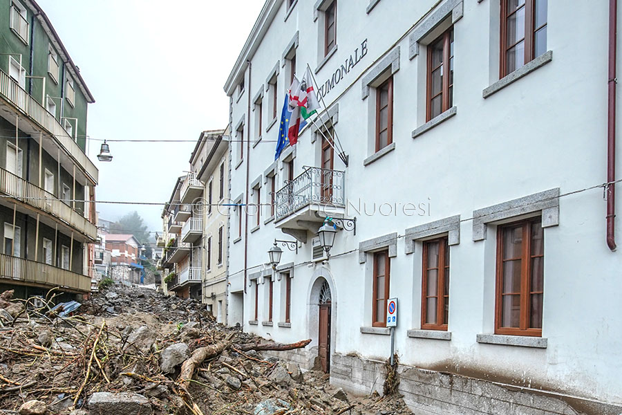 Bitti piange le sue vittime e proclama tre giorni di lutto cittadino