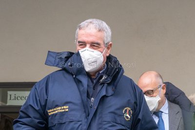 Il capo della Protezione civile nazionale Angelo Borrelli a Bitti (foto S.Novellu)