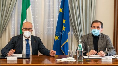 Il ministro Boccia col prefetto Rotondi (foto S.Novellu)