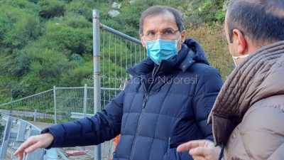 Il ministro Boccia durante il sopralluogo a Bitti