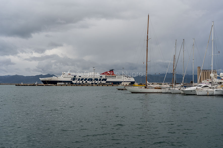 Nell’ultimo weekend in zona arancione registrati 2733 arrivi in Sardegna