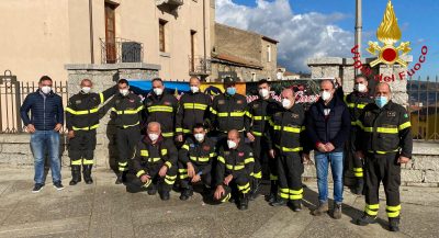 I Vigili del fuoco salutano Bitti dopo 24 giorni di lavoro post-alluvione