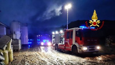 I VVF sul luogo dell'incendio