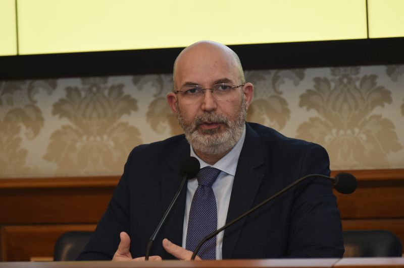 Governo. Crimi: “L’Italia non può permettersi un cambio di esecutivo”