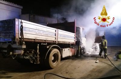 Camion a fuoco a Bitti