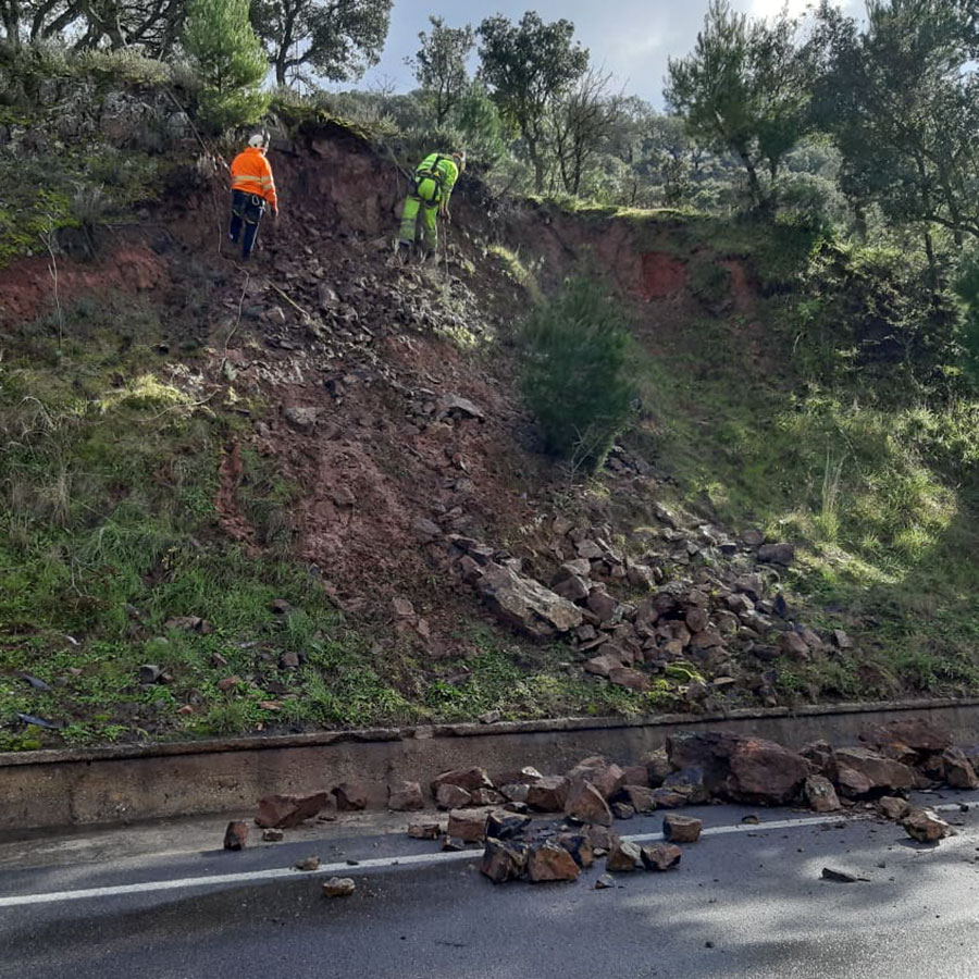 Concluso l’intervento di messa in sicurezza della frana sulla 131DCN nei pressi di Oniferi