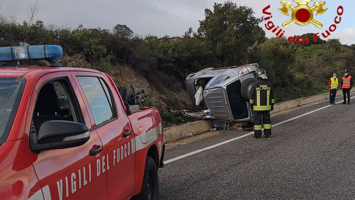 Perde il controllo del fuoristrada che si ribalta: interviene l’elisoccorso