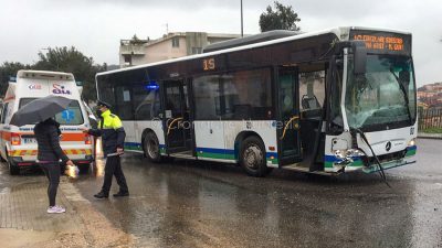 L'autobus dopo l'incidente