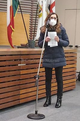 L'intervento di Milena Agus a Cagliari contro il Nucleare (foto Cronache Nuoresi)