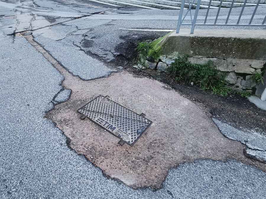 Nuoro. Al Nuraghe alcune vie senza internet e telefono in seguito ai lavori per la super fibra