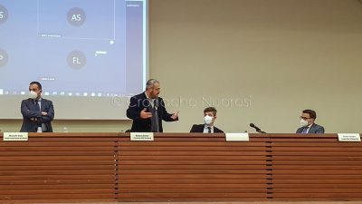 Pais, Deiana Soddu e Lampis durante l'incontro (foto Cronache Nuoresi)