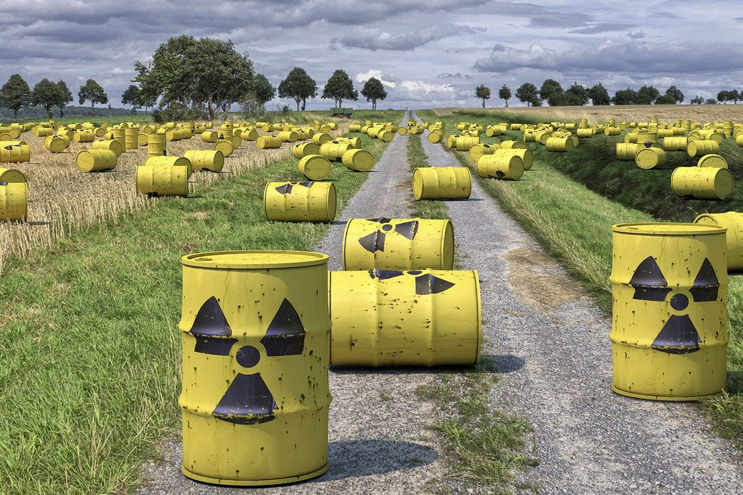 È allarme per la decisione di stoccare scorie nucleari nelle basi militari della Sardegna