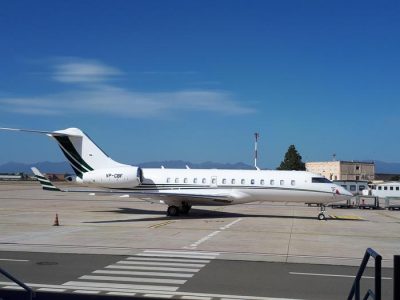Un aereo privato all'aeroporto di Cagliari