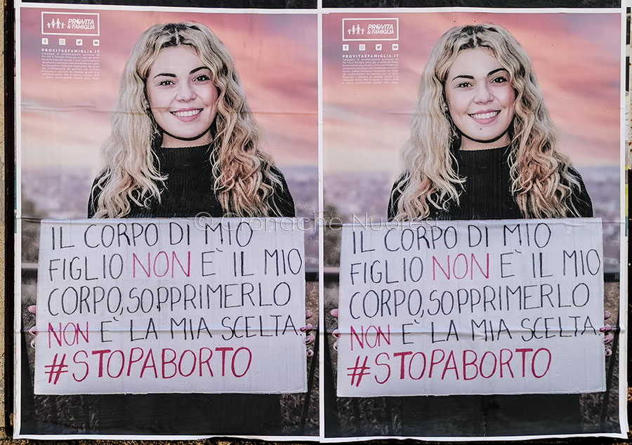 Manifesti antiabortisti a Nuoro. CGIL: “Un attacco all’autodeterminazione delle donne”