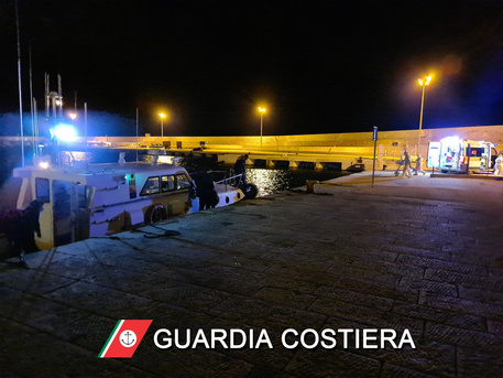 Arbatax. Sospetta meningite: marittimo evacuato da nave crociera