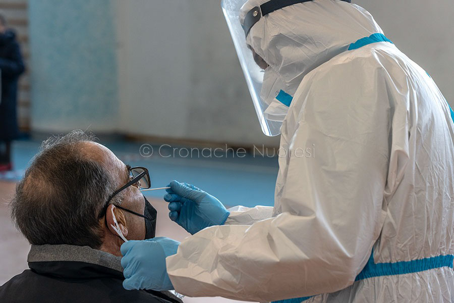 Sardi e sicuri a Cagliari, test gratuiti e da domenica le vaccinazioni